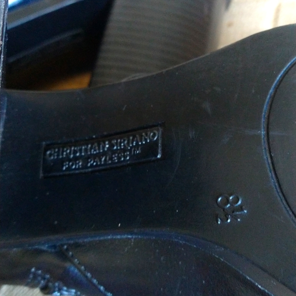 Boots - Picture 5 of 10